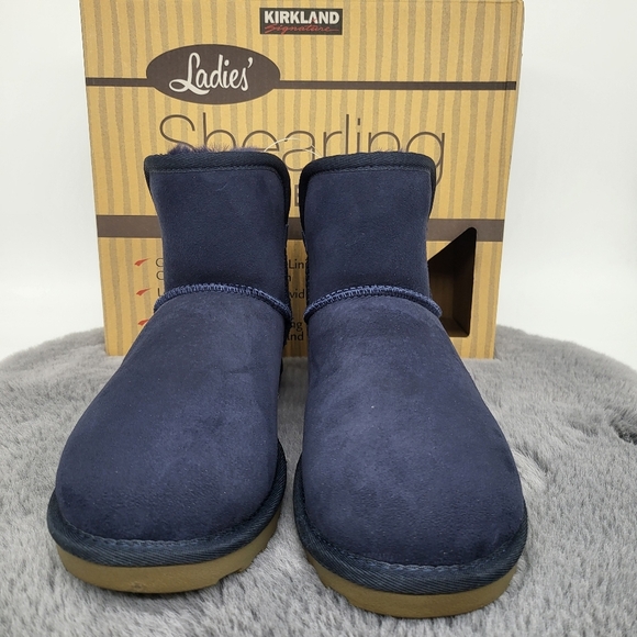 New Kirkland Signature Ladies' Shearling Scalloped Boot Size 10 - Picture 3 of 7